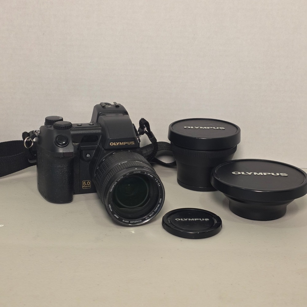 Olympus Camedia E-20N 5.0MP Digital Camera Two Lenses TCON-14B WCON-08B